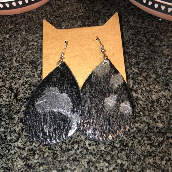 Handmade Leather Teardrop Earrings $16 each pair - Picture 1 of 8